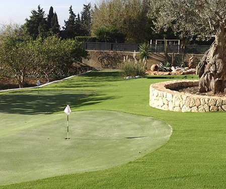 Putting green de césped artificial en tu jardín