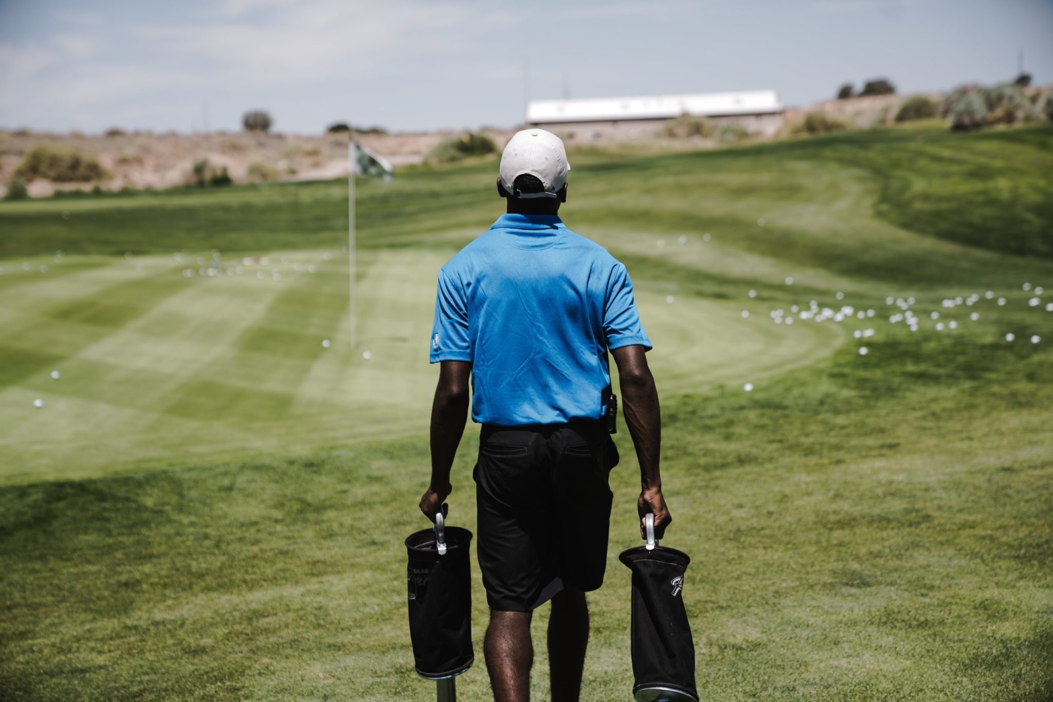 //realturfcompany.com/wp/wp-content/uploads/sites/5/2020/01/Césped-Artificial-para-golf-scaled-1.jpg