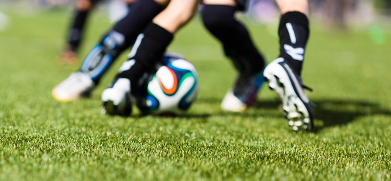 cesped artificial en campos de futbol