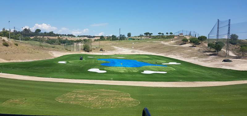 campo de golf césped artificial