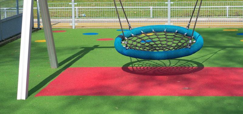 Parque césped artificial