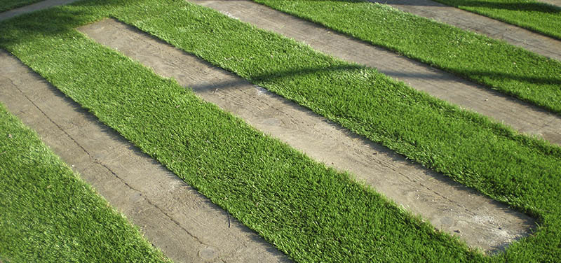 Entramado de traviesas de césped artificial